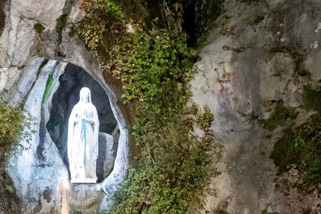 Déposer une intention à la Grotte